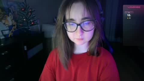 Snapshot of el_sweety chatting on December 23, 3:33 pm If you like it when I meow give me a thumbs up online show from December 23, 3:33 pm
