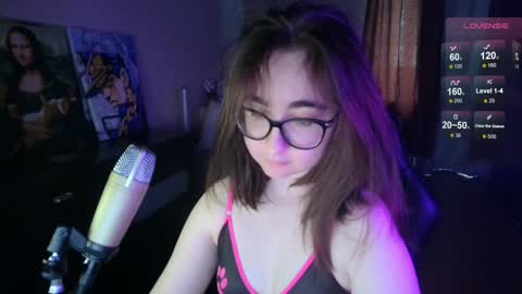 Snapshot of el_sweety chatting on January 7, 10:11 am If you like it when I meow give me a thumbs up online show from January 7, 10:11 am