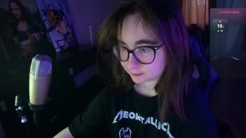 Snapshot of el_sweety chatting on January 9, 10:20 am If you like it when I meow give me a thumbs up online show from January 9, 10:20 am