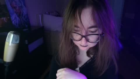 Snapshot of el_sweety chatting on January 20, 1:32 pm If you like it when I meow give me a thumbs up online show from January 20, 1:32 pm