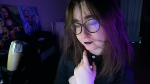 Snapshot of el_sweety chatting on January 21, 10:08 am If you like it when I meow give me a thumbs up online show from January 21, 10:08 am