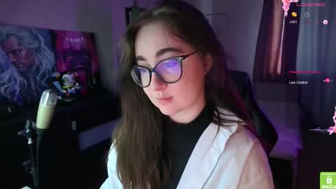 Snapshot of el_sweety chatting on October 10, 11:20 am If you like it when I meow give me a thumbs up online show from October 10, 11:20 am