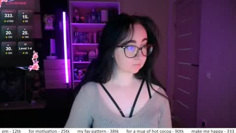 Snapshot of el_sweety chatting on June 12, 10:03 am If you like it when I meow give me a thumbs up online show from June 12, 10:03 am