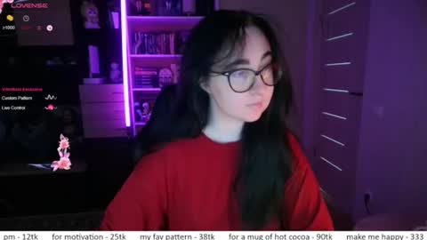 Snapshot of el_sweety chatting on June 22, 1:52 pm If you like it when I meow give me a thumbs up online show from June 22, 1:52 pm