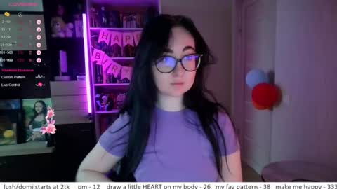 Snapshot of el_sweety chatting on July 14, 10:09 am If you like it when I meow give me a thumbs up online show from July 14, 10:09 am