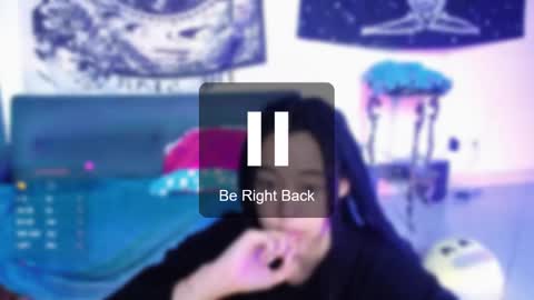 Ela  Help me reach 100 thumbs up online show from January 29, 5:45 pm