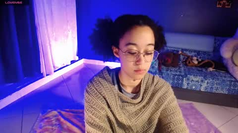 Ela  Help me reach 100 thumbs up online show from March 2, 1:15 am