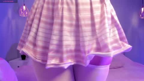 Ela online show from April 22, 7:26 pm