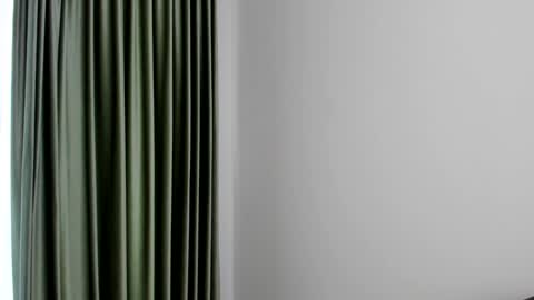 Snapshot of elaanna chatting on December 17, 10:12 am Ela online show from December 17, 10:12 am