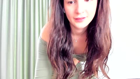 Snapshot of elaanna chatting on January 6, 9:52 am Ela online show from January 6, 9:52 am