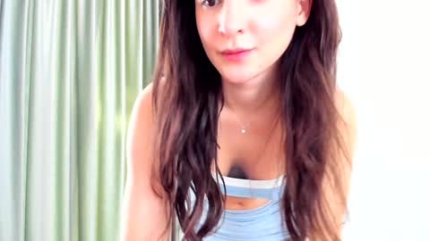 Snapshot of elaanna chatting on January 7, 8:13 am Ela online show from January 7, 8:13 am