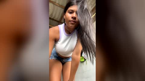 Elahia online show from March 23, 7:29 pm