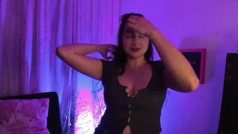 Elaia online show from October 25, 7:16 am