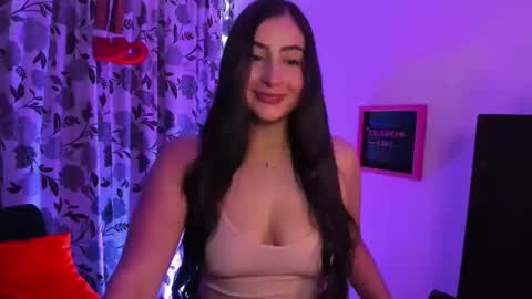 Elaia online show from November 27, 5:20 am