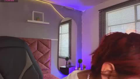 Snapshot of elaia_muller chatting on March 5, 3:18 pm Elaia online show from March 5, 3:18 pm