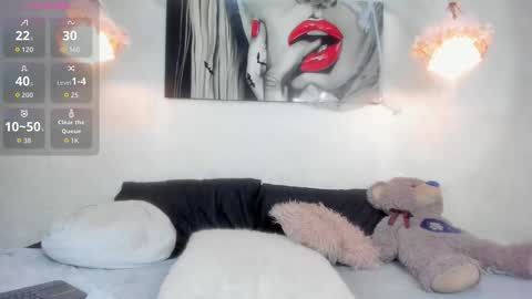 eli online show from October 31, 7:37 pm