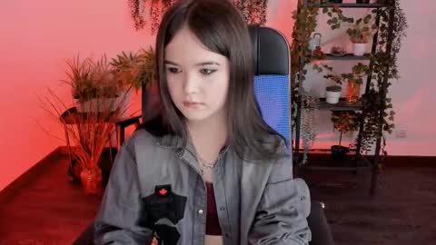 Snapshot of elainebeness chatting on January 6, 7:28 pm Your sweet girl online show from January 6, 7:28 pm