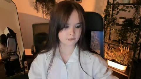 Your sweet girl online show from April 27, 4:05 pm
