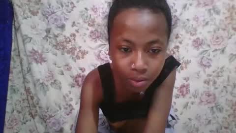 Snapshot of elalia1234 chatting on November 25, 6:57 am elalia1234 online show from November 25, 6:57 am