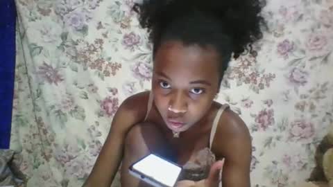 Snapshot of elalia1234 chatting on November 27, 10:39 am elalia1234 online show from November 27, 10:39 am