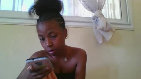 Snapshot of elalia1234 chatting on December 5, 6:00 am elalia1234 online show from December 5, 6:00 am