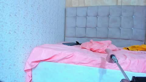 Ela  online show from December 9, 8:33 am