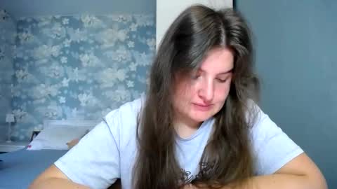 Elanis online show from April 23, 9:19 am