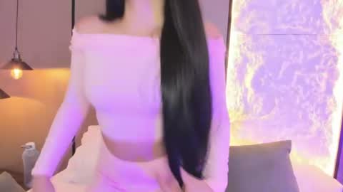 Snapshot of elara_bloom_ chatting on June 27, 2:16 am elara_bloom_ online show from June 27, 2:16 am