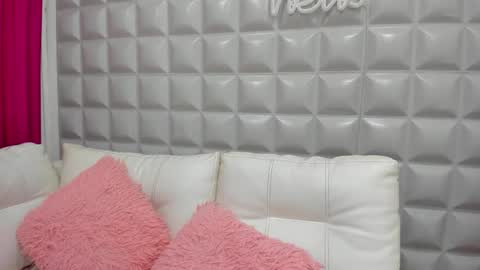 Snapshot of elara_lee chatting on September 15, 8:20 pm Elara Lee online show from September 15, 8:20 pm