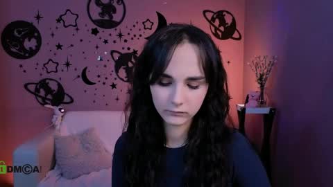 Snapshot of elara_night1 chatting on April 4, 7:22 pm Elara online show from April 4, 7:22 pm