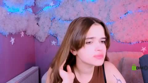 Snapshot of elara_night1 chatting on April 5, 7:27 am Elara online show from April 5, 7:27 am