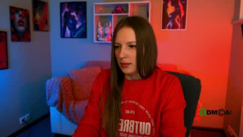 Snapshot of elara_night1 chatting on April 9, 6:19 am Elara online show from April 9, 6:19 am