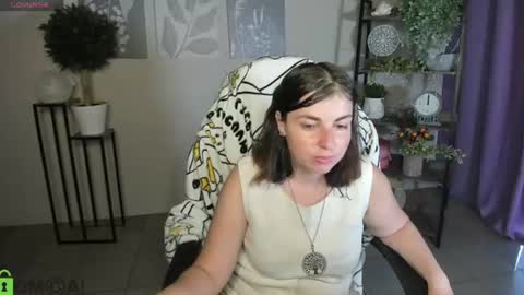 Snapshot of elara_starfall chatting on July 15, 5:23 am Marta online show from July 15, 5:23 am