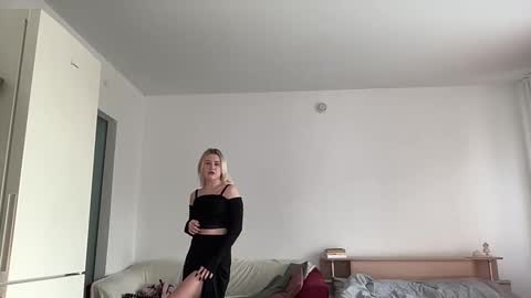 elaraluxxxe online show from February 22, 11:02 am