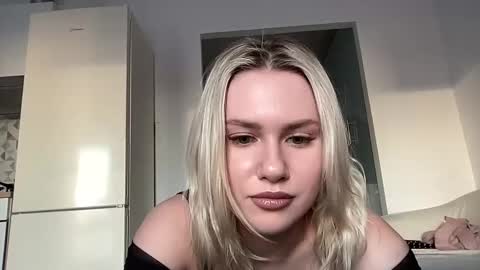 elaraluxxxe online show from February 22, 2:08 pm