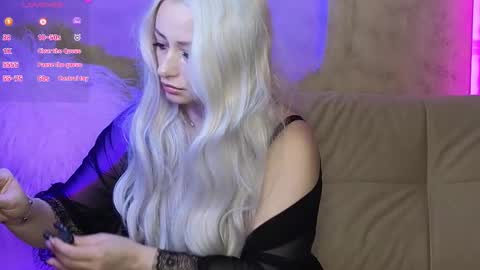 Snapshot of elarasable chatting on November 25, 6:57 am elarasable online show from November 25, 6:57 am