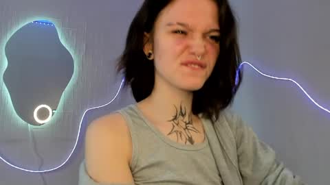 elastikiss online show from March 8, 5:22 am