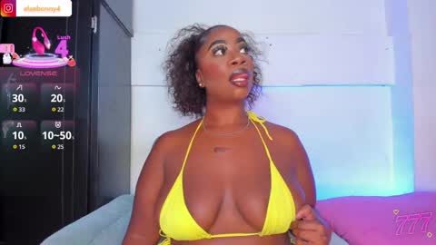 Snapshot of elawalker1 chatting on May 17, 6:44 am Ela online show from May 17, 6:44 am
