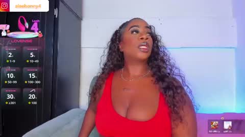 Snapshot of elawalker1 chatting on August 3, 4:44 am Ela online show from August 3, 4:44 am