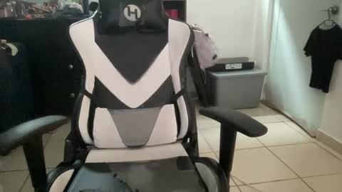 Snapshot of elbabymask12 chatting on September 16, 1:12 pm Babymask online show from September 16, 1:12 pm