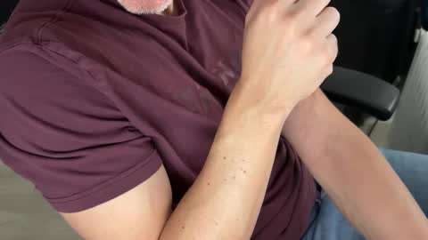 Snapshot of elc_2 chatting on February 13, 10:02 am elc_2 online show from February 13, 10:02 am