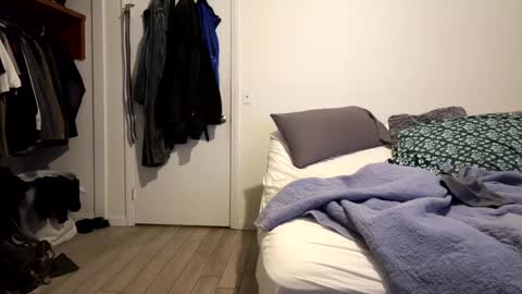 Snapshot of elckdog chatting on January 26, 6:07 am elckdog online show from January 26, 6:07 am