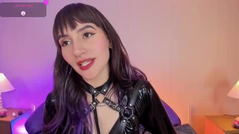 Snapshot of electraraptiss chatting on March 7, 3:18 pm - online show from March 7, 3:18 pm