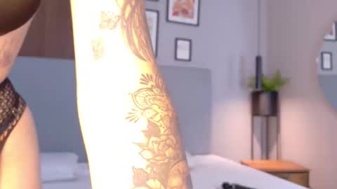 ELECTRA  online show from October 18, 7:03 pm