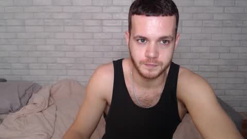 Snapshot of electric_smile chatting on October 26, 7:53 pm Alex online show from October 26, 7:53 pm