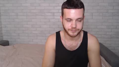 Snapshot of electric_smile chatting on October 30, 1:23 pm Alex online show from October 30, 1:23 pm