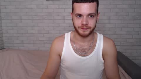 Snapshot of electric_smile chatting on October 31, 12:50 pm Alex online show from October 31, 12:50 pm