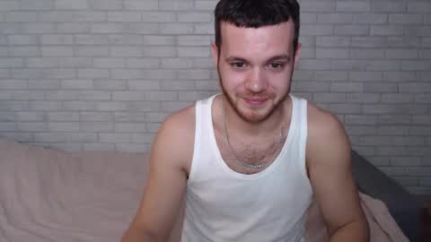 Snapshot of electric_smile chatting on November 6, 3:24 pm Alex online show from November 6, 3:24 pm