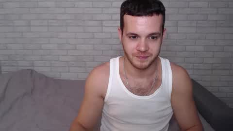 Snapshot of electric_smile chatting on November 8, 3:45 pm Alex online show from November 8, 3:45 pm