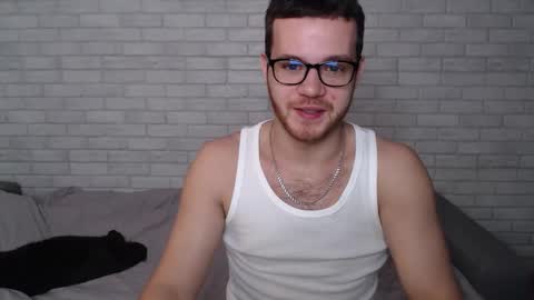 Snapshot of electric_smile chatting on November 22, 6:23 am Alex online show from November 22, 6:23 am